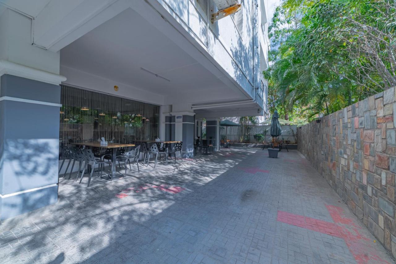 Hotel Athome , Whitefields, Kondapur Хайдарабад Экстерьер фото