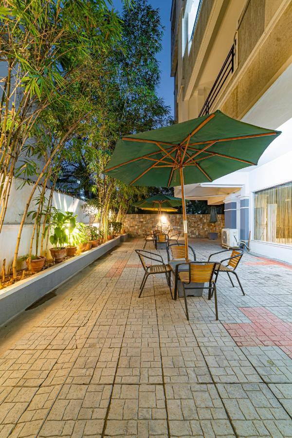 Hotel Athome , Whitefields, Kondapur Хайдарабад Экстерьер фото