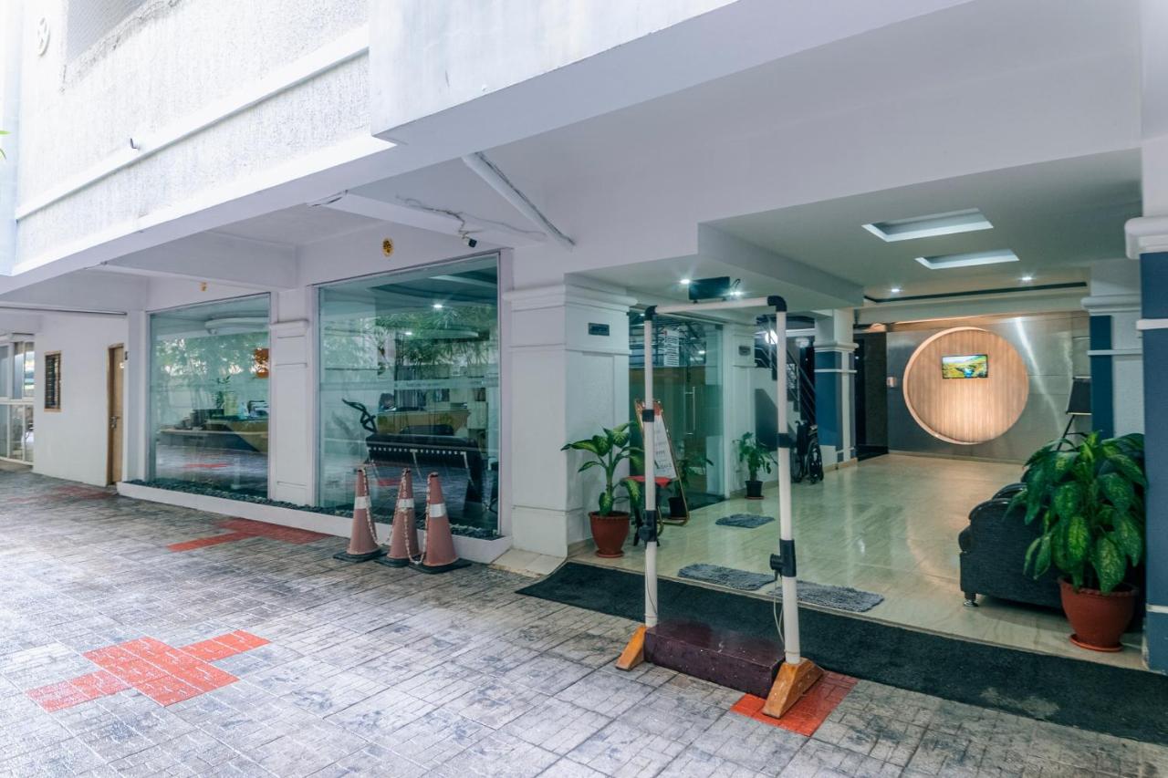 Hotel Athome , Whitefields, Kondapur Хайдарабад Экстерьер фото