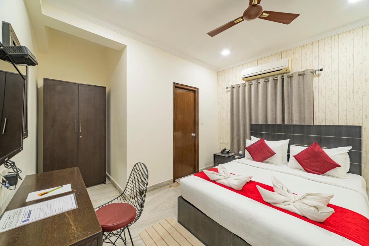 Hotel Athome , Whitefields, Kondapur Хайдарабад Экстерьер фото