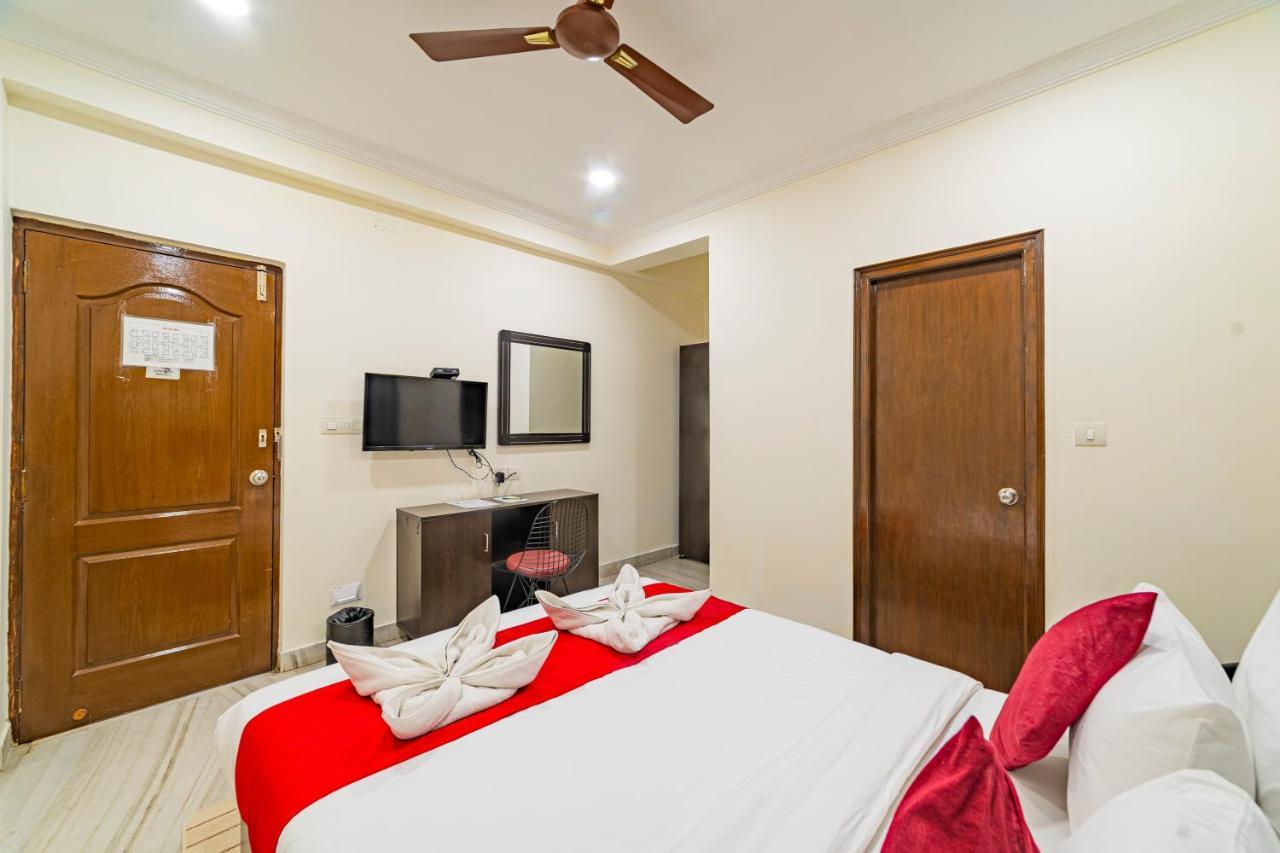 Hotel Athome , Whitefields, Kondapur Хайдарабад Экстерьер фото