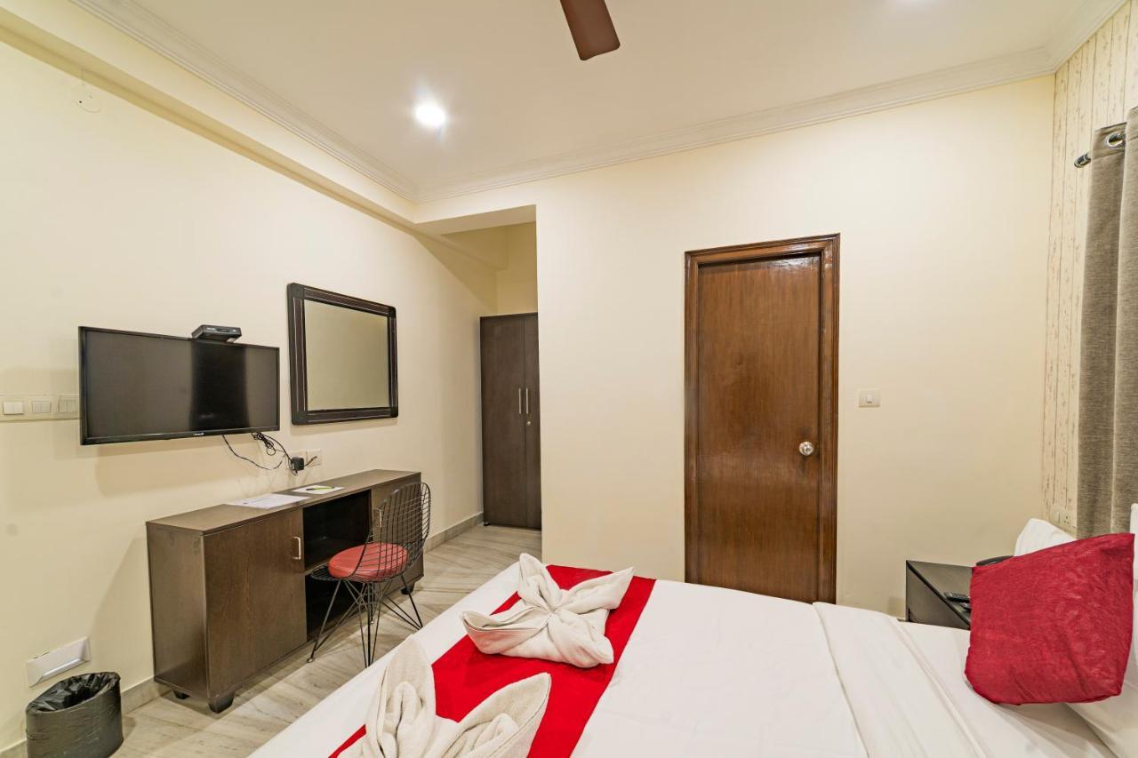 Hotel Athome , Whitefields, Kondapur Хайдарабад Экстерьер фото