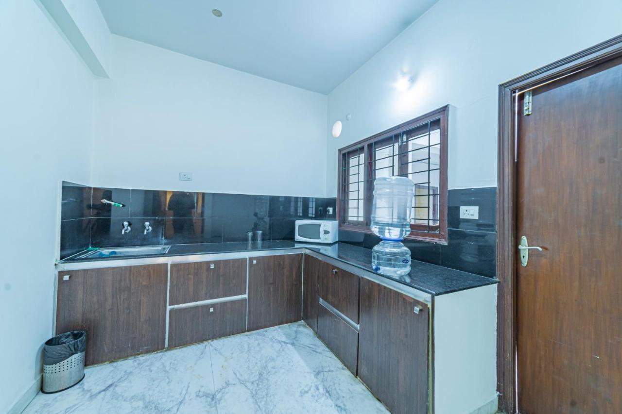 Hotel Athome , Whitefields, Kondapur Хайдарабад Экстерьер фото
