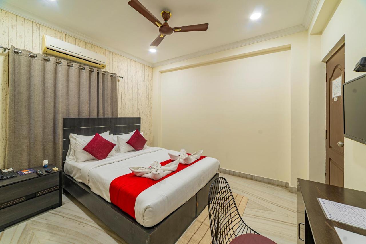 Hotel Athome , Whitefields, Kondapur Хайдарабад Экстерьер фото