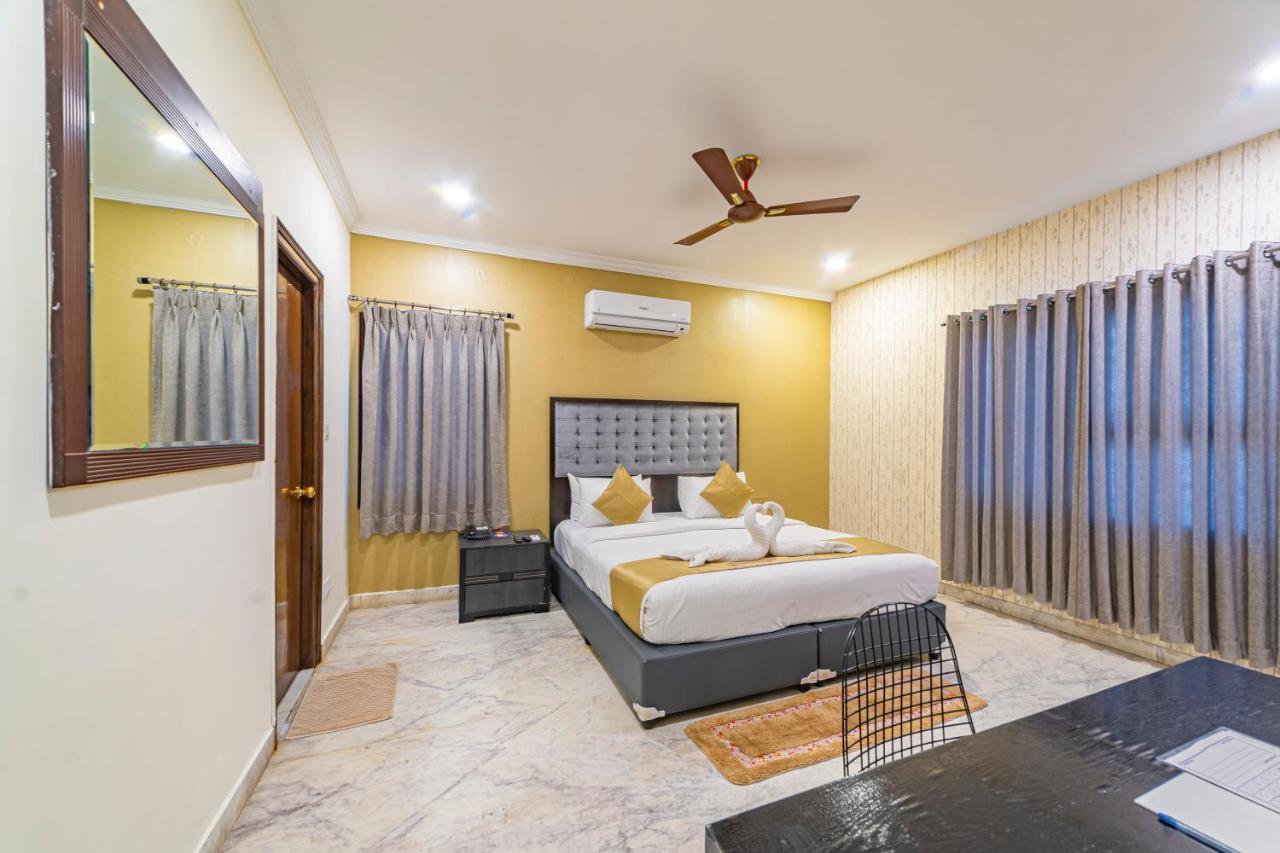 Hotel Athome , Whitefields, Kondapur Хайдарабад Экстерьер фото